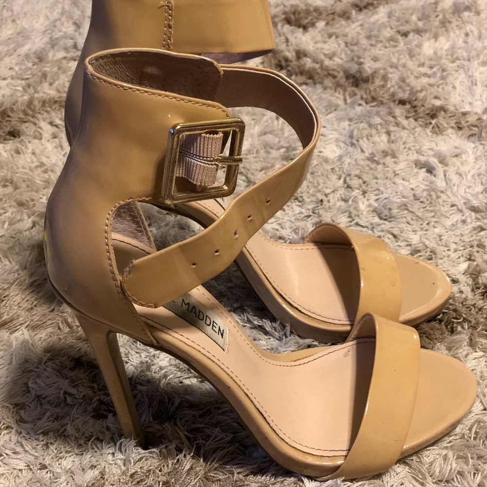 Nude sandals